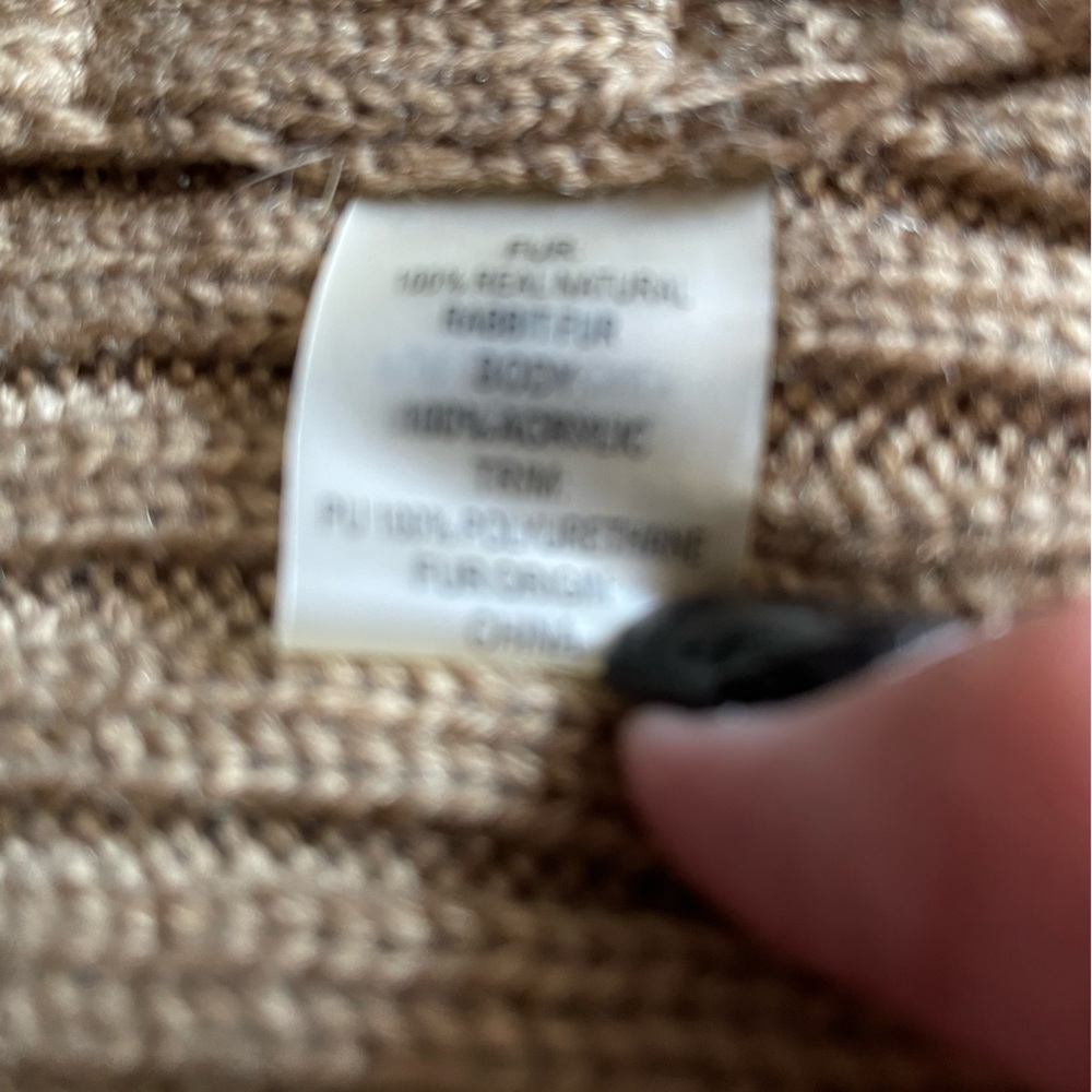 #025, metric knits fur collection vest, size L - Picture 3 of 5